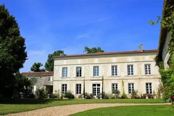 9 bedroom Manor House in Neuvicq Le Château, Poitou-Charentes for sale with 20674m2 of land. Asking just $870,048 USD