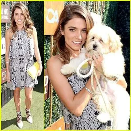 Ian Somerhalder and his girlfriend Nikki Reed have expanded their family yet again with another pet according to an Instagram picture Ian posted on Sunday afternoon (November 2).