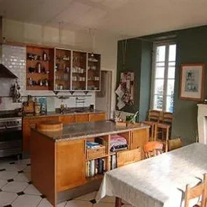 Manor House For Sale in Montpellier de Medillan, France