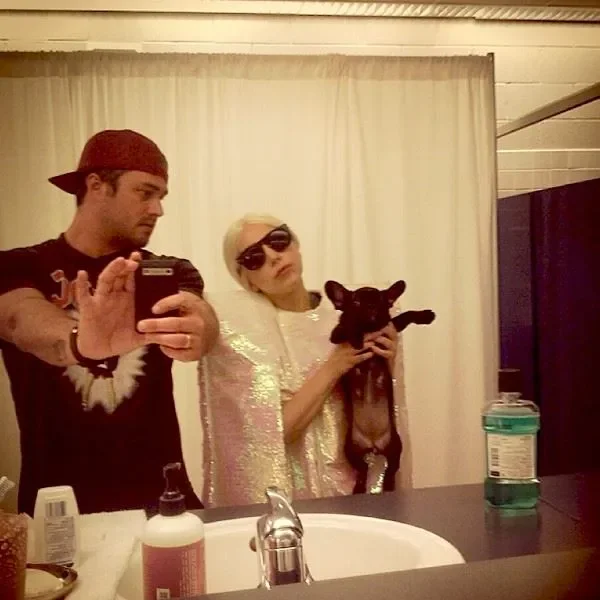 Lady Gaga having all kinds of fun with Asia (Batpig)