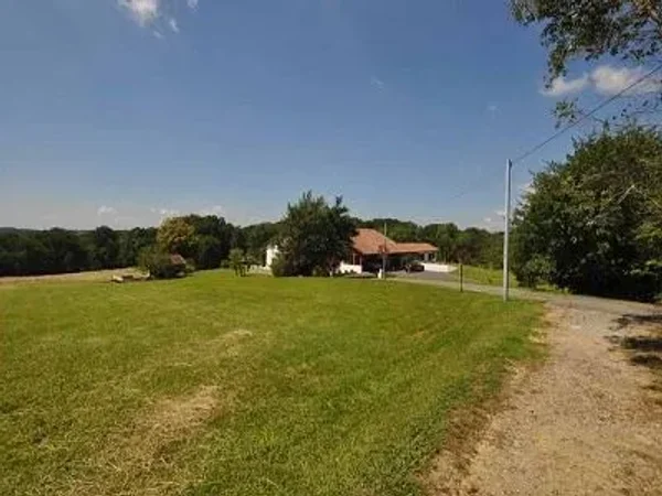 5 bedroom Farmhouse in Peyrehorade, Aquitaine for sale with 104000m2 of land. For only $889,200 USD