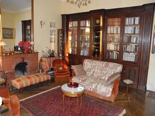 14 bedroom Manor House in Mont de Marsan, Aquitaine for sale with 20300m2 of land. Priced at $ 855,000 USD