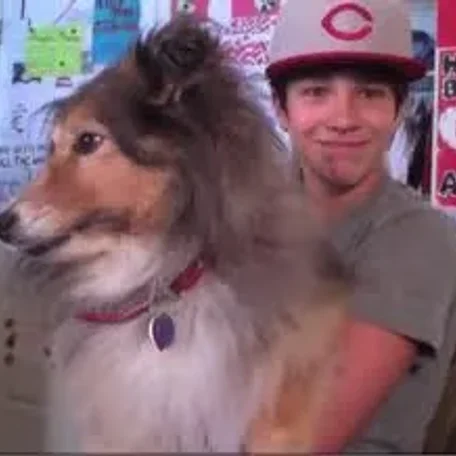 Austin Mohone lost his best friend but kept his cats!