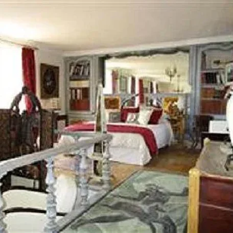 7 bedroom Manor House in Tours and Le Mans Area, Centre for sale with 1750m2 of land for $906,300 USD