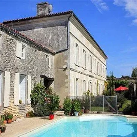 9 bedroom Manor House in Neuvicq Le Château, Poitou-Charentes for sale with 20674m2 of land. Asking just $870,048 USD