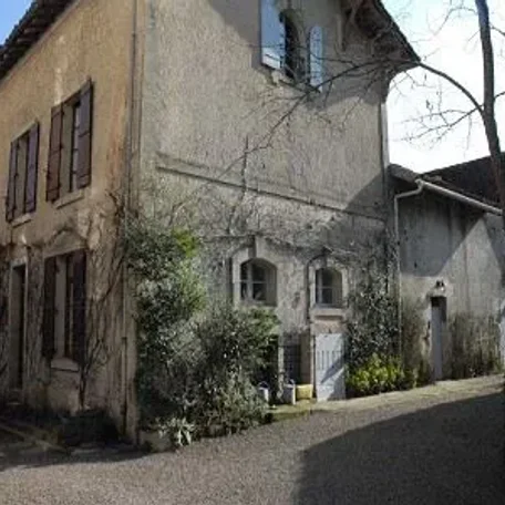 14 bedroom Manor House in Mont de Marsan, Aquitaine for sale with 20300m2 of land. Priced at $ 855,000 USD