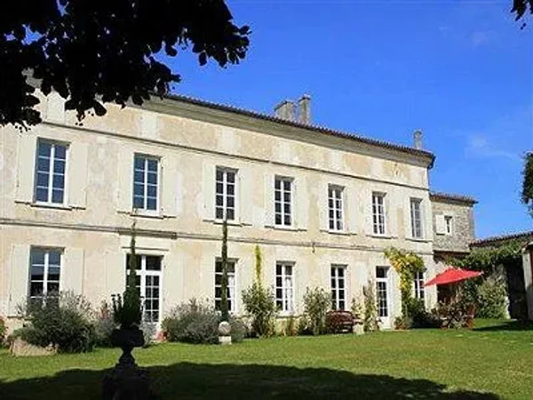 9 bedroom Manor House in Neuvicq Le Château, Poitou-Charentes for sale with 20674m2 of land. Asking just $870,048 USD