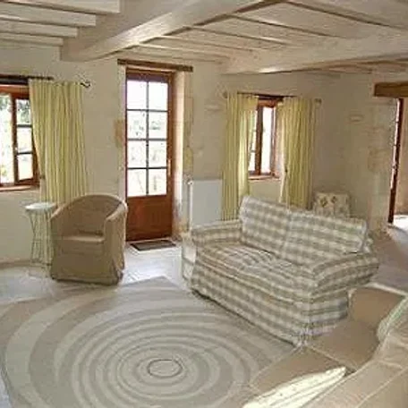 11 bedroom Manor House in Montpellier de Medillan , Poitou-Charentes for sale with 14700m2 of land. Priced at only $889,200 USD