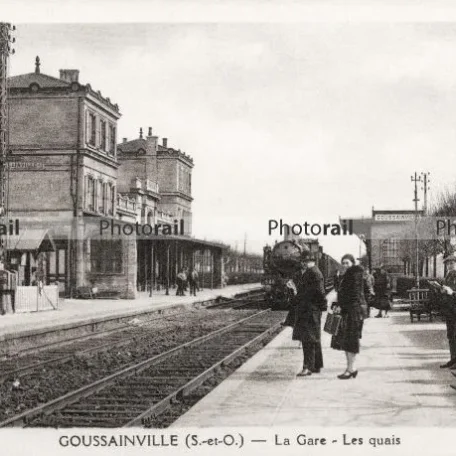 Views of modern and historic Goussainville