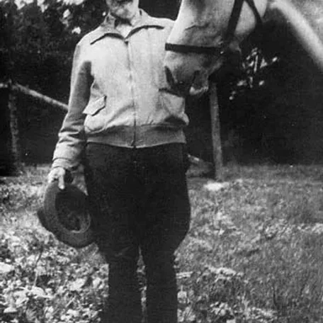 Gainey did not just sit back and admire his gift. Instead he set out to learn as much about the breed as possible. Inevitably this brought him to fellow breeders such as A.W. Harris, Jimmie Dean and Roger Selby.
