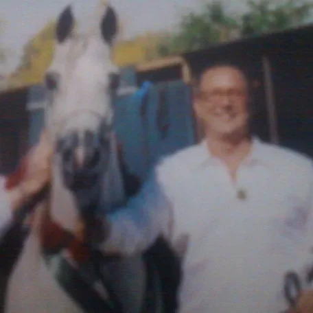 Jeff Wallace with Zagrobla a few minutes after she was named 2003 US National Champion Mare. Shown by Michael Byatt.