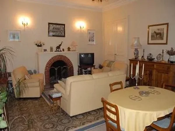 14 bedroom Manor House in Mont de Marsan, Aquitaine for sale with 20300m2 of land. Priced at $ 855,000 USD
