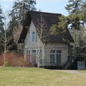Manor House For Sale in Mont de Marsan, France
