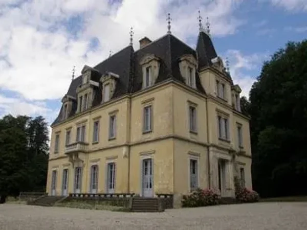 10 bedroom French Chateau in Ain, Rhone-Alpes for sale with 150000m2 of land - See other Discussion Topics on our page for additional listings - Now priced at just $1,316,700